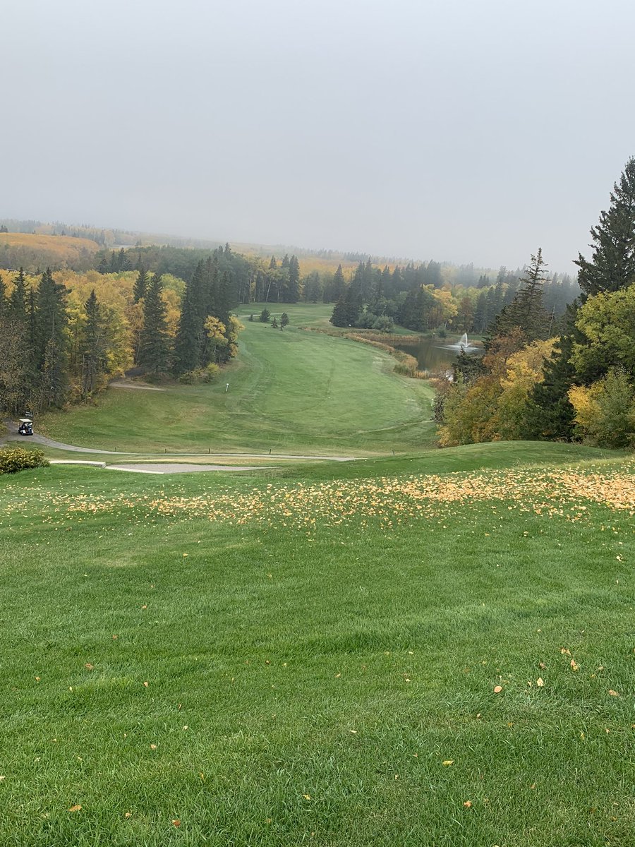 A little chilly today but daaaayum it’s pretty! 😍 <a href="/GolfKenosee/">Golf Kenosee</a>