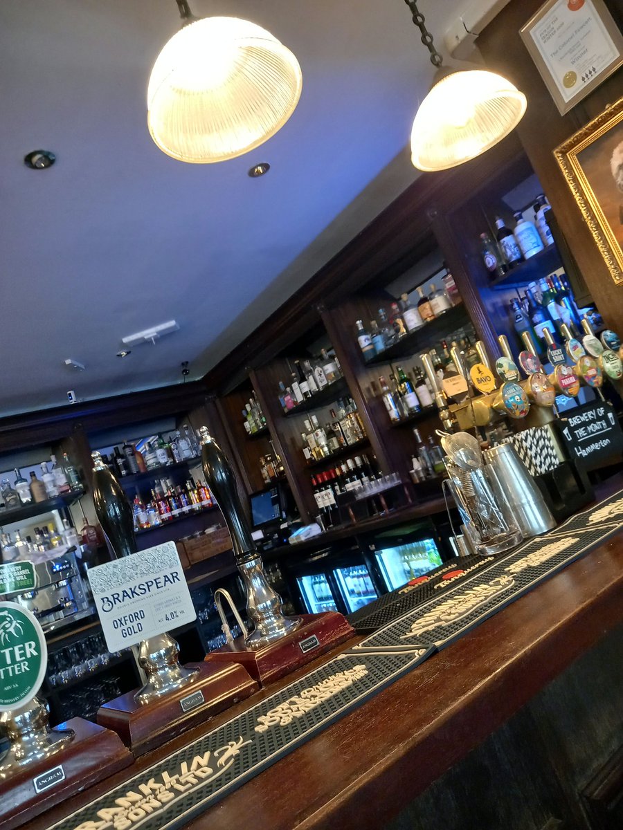 Pint with <a href="/barton_kelly/">kelly Barton</a> <a href="/ColonelFawcett/">The Colonel Fawcett</a> #decentpub #craftale #Camden #London