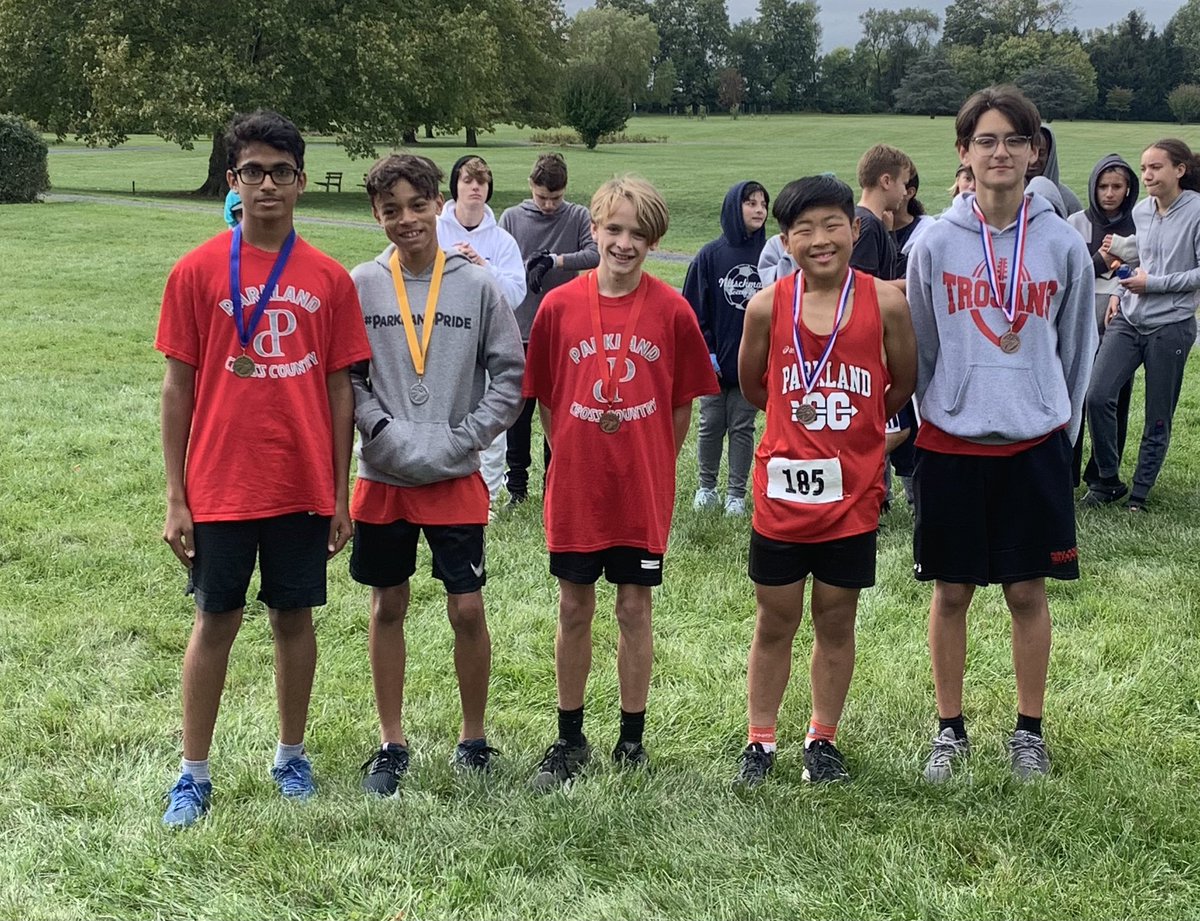Great work <a href="/ParklandXC/">Parkland_XC</a> MS team at the <a href="/LHSCanesXC/">Liberty XC</a> Hurricane Invitational this morning! 1st place 🏆 for both the boys &amp; girls teams! Congrats! #befast
