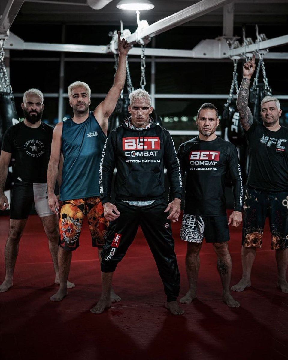 GeezFX's tweet photo. Charles’ about to remind everyone why he’s the champion 🔪 https://t.co/SsRjYylwiy