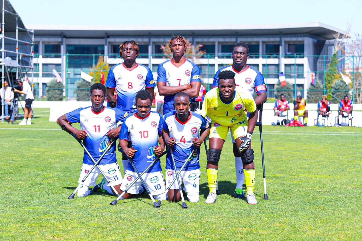 josephlunieOFF's tweet photo. #Coupe du #Monde de Football des #Amputes 2022: La sélection nationale a battu le Libéria ce samedi matin 4-1 et remporte son premier match. Une victoire saluée par la @mjsacinfo. Elle affrontera la France demain. @josephlunieOFF #Turquie #Istanbul @mjsacinfo
📸:#AHFA https://t.co/sHWvlI6JO1