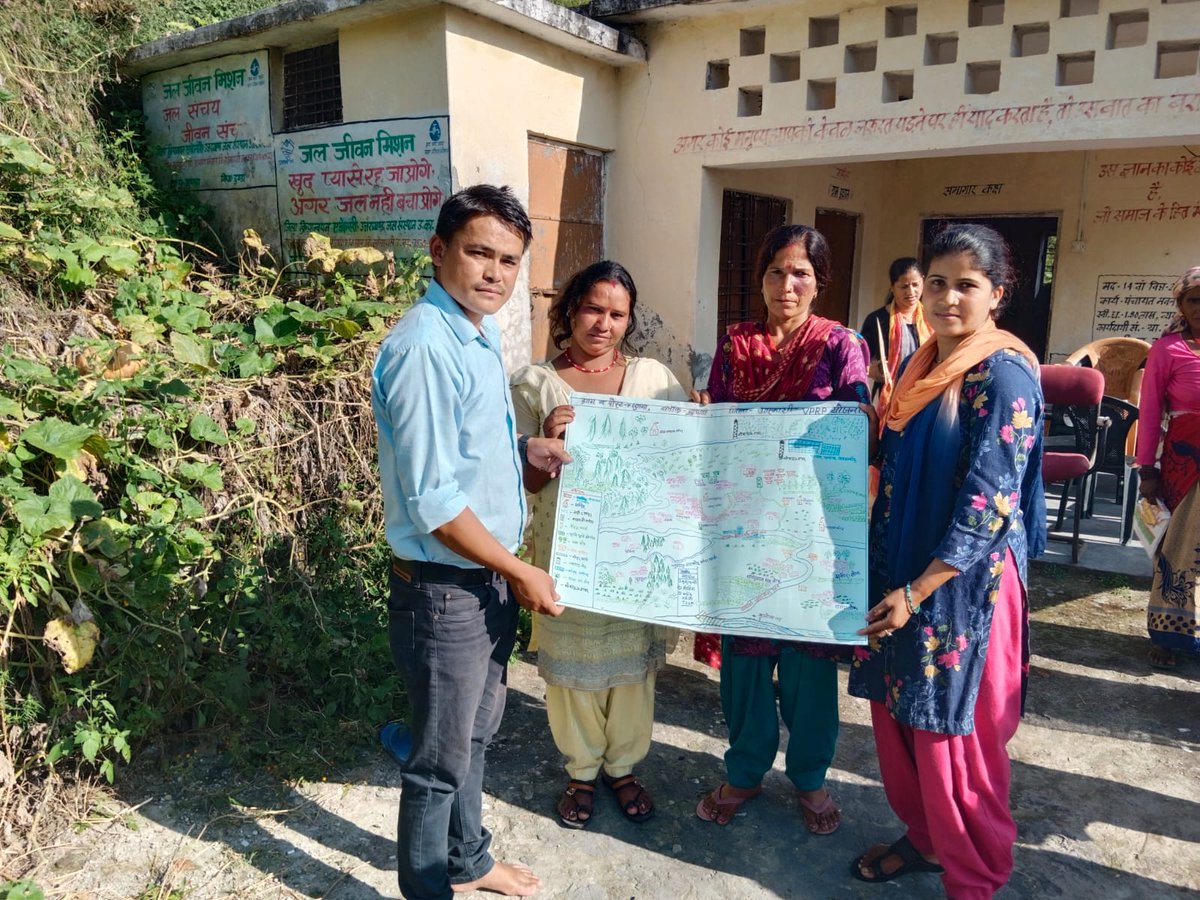 NrlmDunda's tweet photo. From Dunda block Uttarkashi under #NRLM SHGs level #VPRP plan preparation at #JUNGA Village by VPRP CRP &amp;NRLM Team...
@basava_ias
@USRLMUTTARKASHI
@REAPUttarkashi 
@CdoUttarkashi https://t.co/o5QOcYlM0e