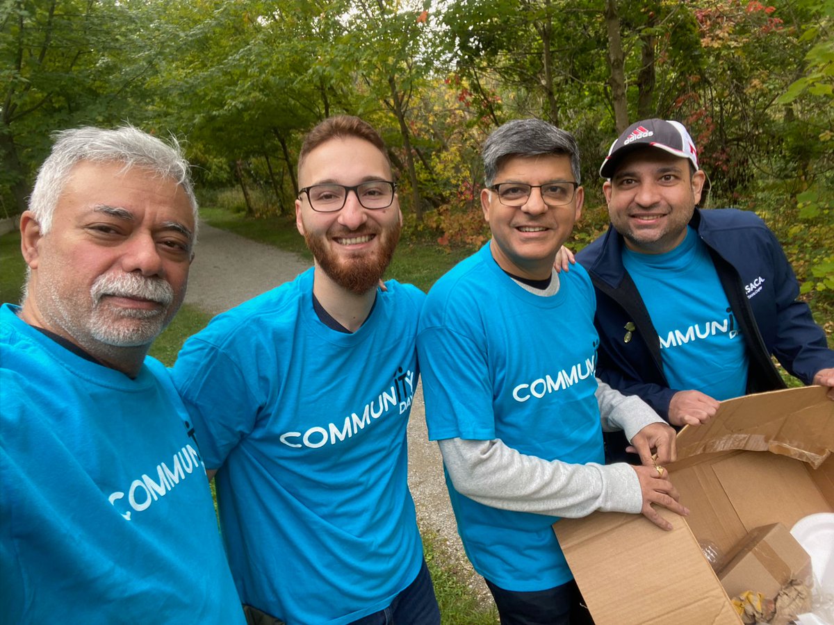 IsacaToronto's tweet photo. ISACA Toronto Chapter members participating in the fourth annual worldwide day of volunteerism, CommunIYy Day!

#IsacaCommunITyday #ISACA #TorontoChapter https://t.co/goD9lcBTgZ