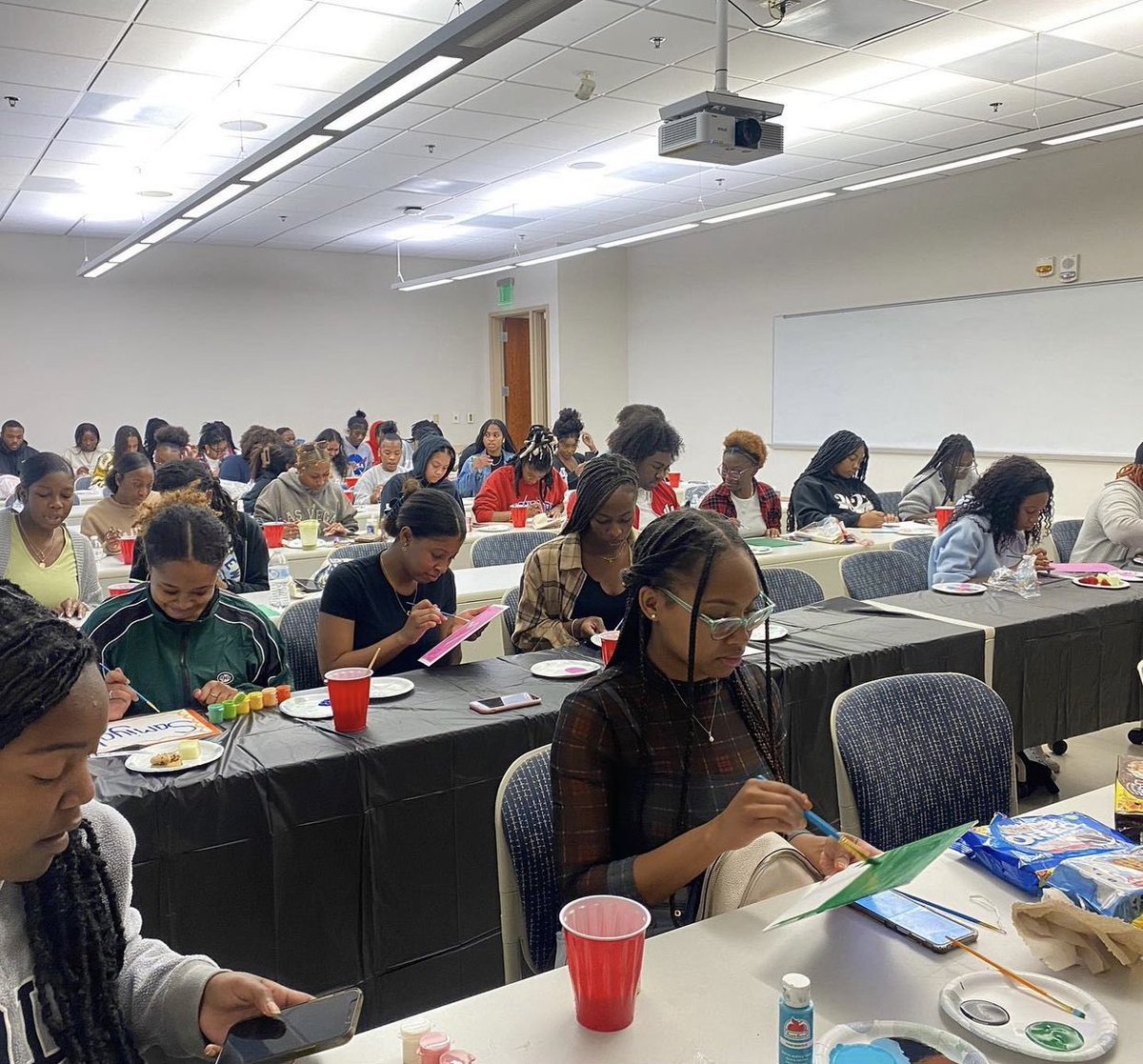uncg_bsu's tweet photo. Thank you to everyone who came out to Vibe N’ Paint this past Thursday. 🎨🎶

It was a chill night full of snacks and fun. We loved seeing your creativity flourish!✊🏾

#uncg #uncgbsu #vibeandpaint #blackcreatives https://t.co/sSnUFGnf7R