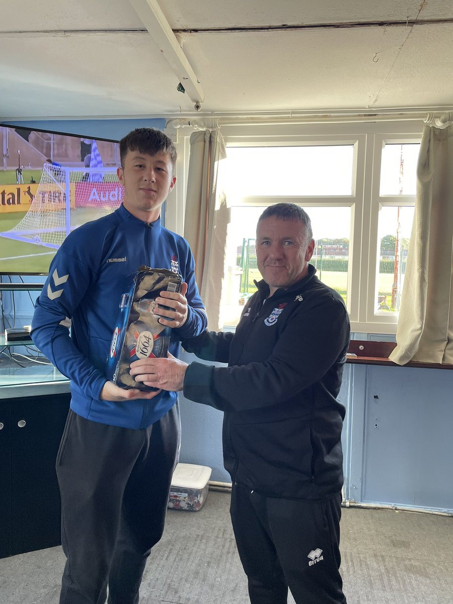MOTM!!

Today’s MOTM is Evan Whittle. Continuing on from a good performance mid week Evan had a great game in the middle of the park despite defeat here at Prudhoe!

⚽️🔵⚪️🔵⚪️⚽️