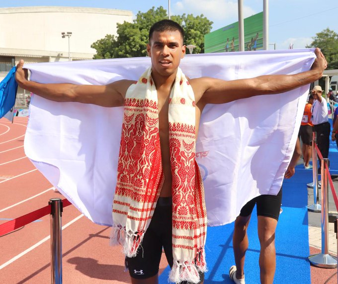 A for Assam, A for Amlan Borgohain.
<a href="/amlanbg25/">Amlan Borgohain</a> clinches 🥇 in #100m dash at  #NationalGames clocking 10.38s. He is India's fastest man, holding national records for both 100m, 200m. 
Jyothi Yarraji of Andhra Pradesh wins women's 100m. <a href="/DuteeChand/">Dr Dutee Chand Olympian</a> finishes 6th, <a href="/HimaDas8/">Hima Das</a> 7th.