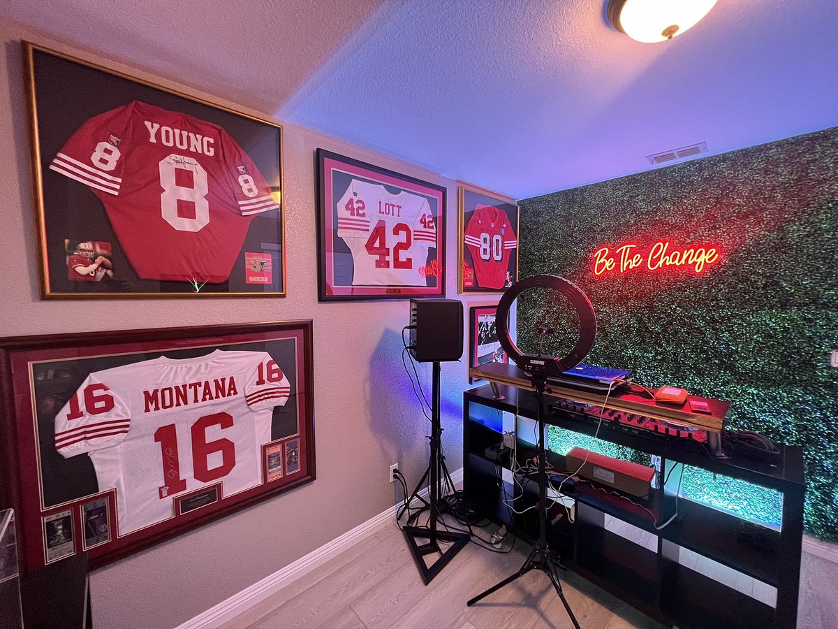 dj_ducci's tweet photo. Photos of my @49ers Live Stream Studio! The @SFGiants is going to be put up on the left side next week!

#diehardsportsfan #49ersfaithful #mancave #livestreamstudio https://t.co/ZIx9QilMnx