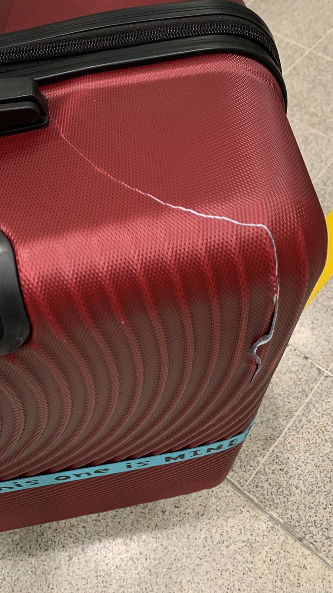 LauraBailo's tweet photo. So not only did my suitcase came out on the carousel for the flight from Berlin when I flew in from Barcelona, @Ryanair broke it on both sides (a new suitcase too!) And of course there isn’t a single worker at the actual baggage claiming hall to complain to 🙃 https://t.co/2hlesy0wt8