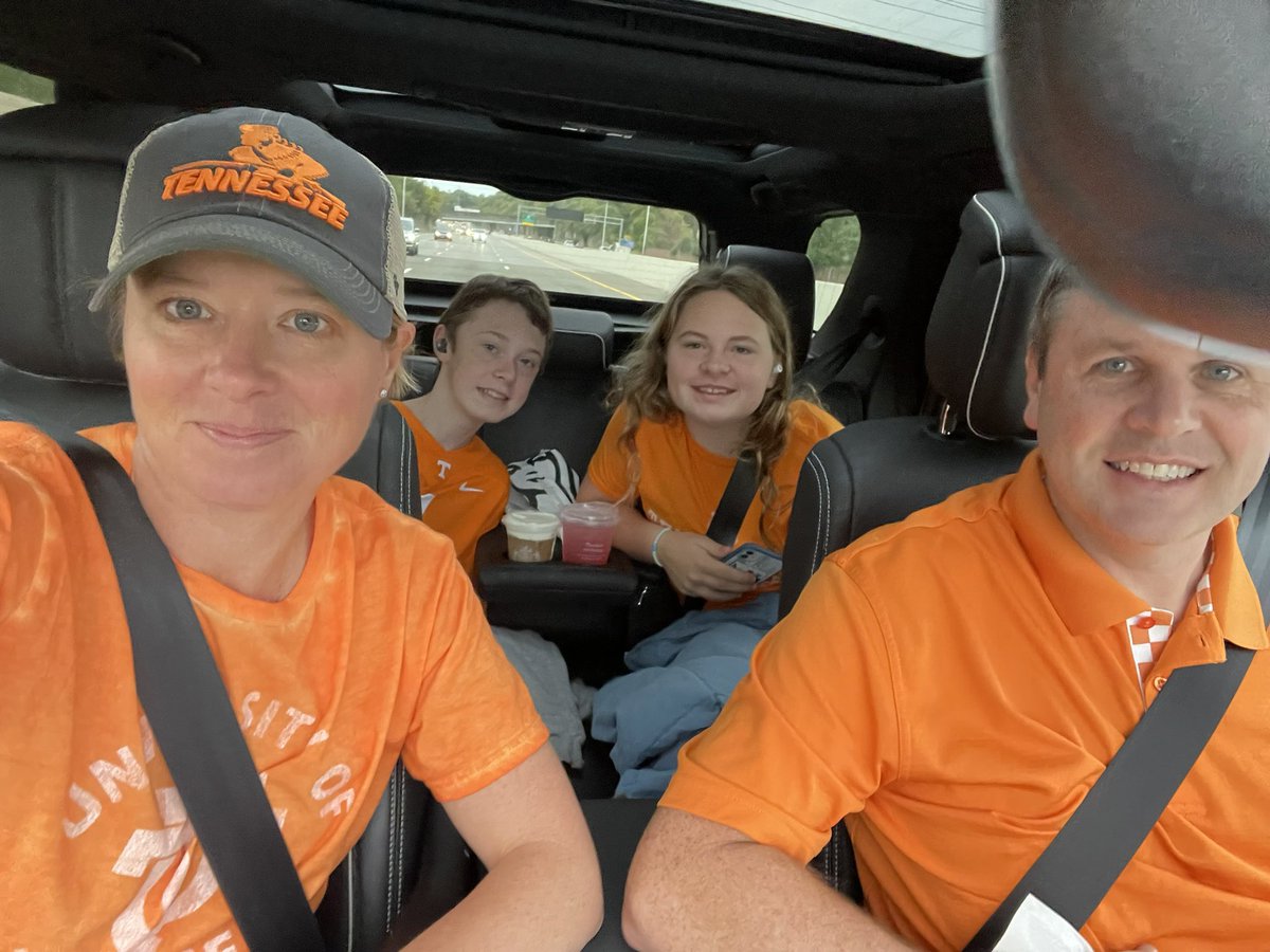 BaylorSwindell's tweet photo. On our way to see the Vols play! Let’s go! #GBO #VFL #orangesection https://t.co/TZNKtXeAKD
