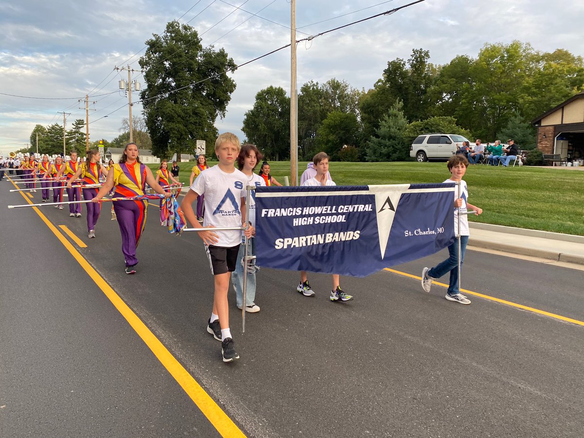 fhcspartanbands's tweet photo. Thursday was a crazy day with performances that started at 6:45am and concluded at 6:45pm. This is a hardworking and committed bunch of students. Thanks Regiment for your tireless effort. #FHCSR22 https://t.co/o12dIYNfeC