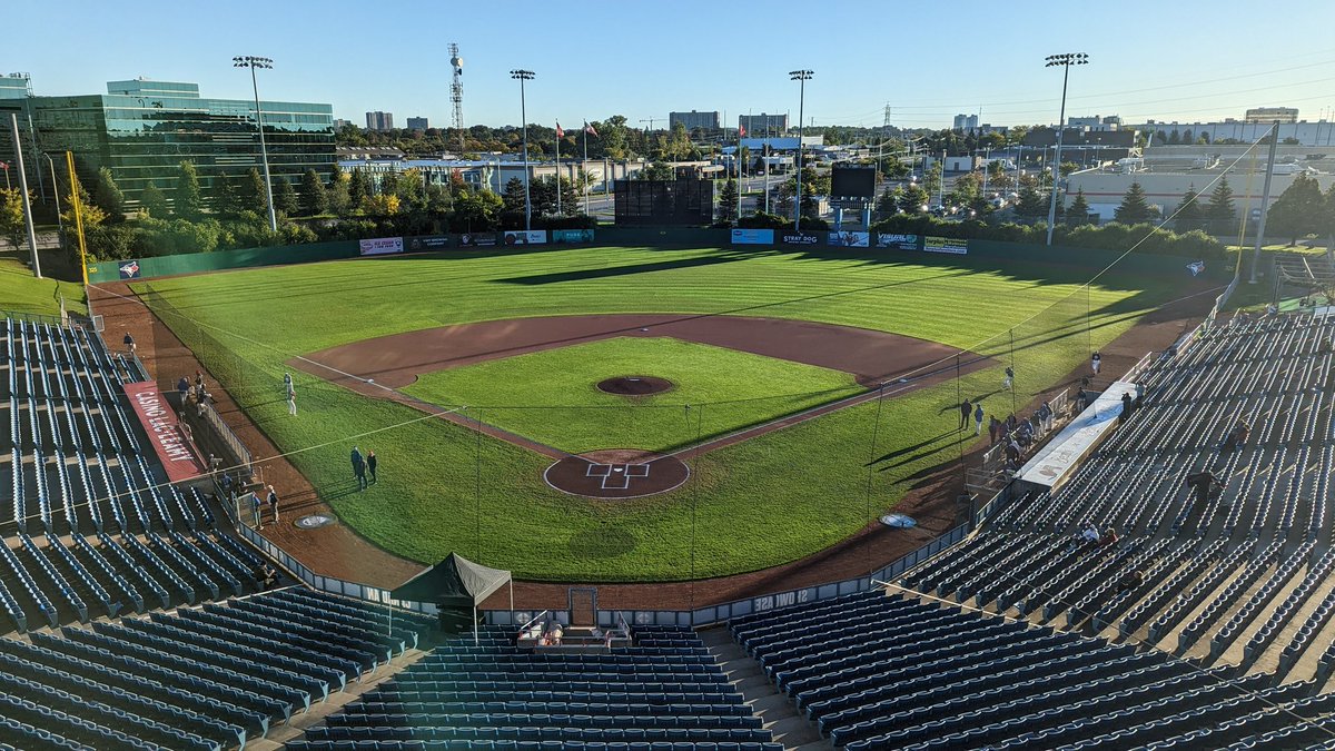 JNeginShecter's tweet photo. Tuning in moments before first pitch on the (delayed) final game of the Canadian Futures Showcase in Ottawa. Then it's full steam ahead for the always exciting Home Run Derby and the Prospects Game.
Here. We. Go.
#TBJFutures #CDNBaseball #BlueJays https://t.co/x7n8c7RNQ7