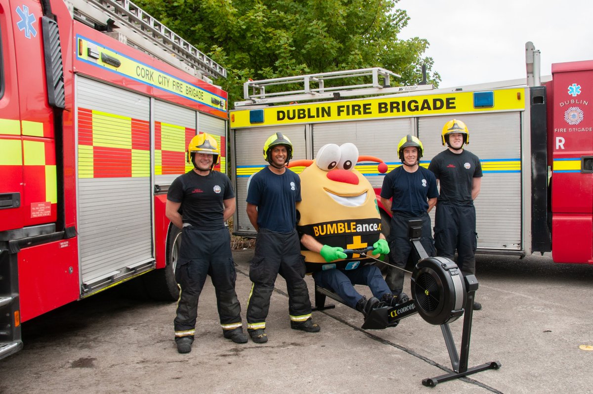 DubFireBrigade's tweet image. Recruit Firefighters from class 2/22 will return to the Liffey next Saturday when they take on 'The Leeffey Challenge'. 

Taking on a 222km rowing race (the combined length of the Liffey and the Lee) against recruits from @CorkCityFire in aid of @BUMBLEance.

#liffeyswim
