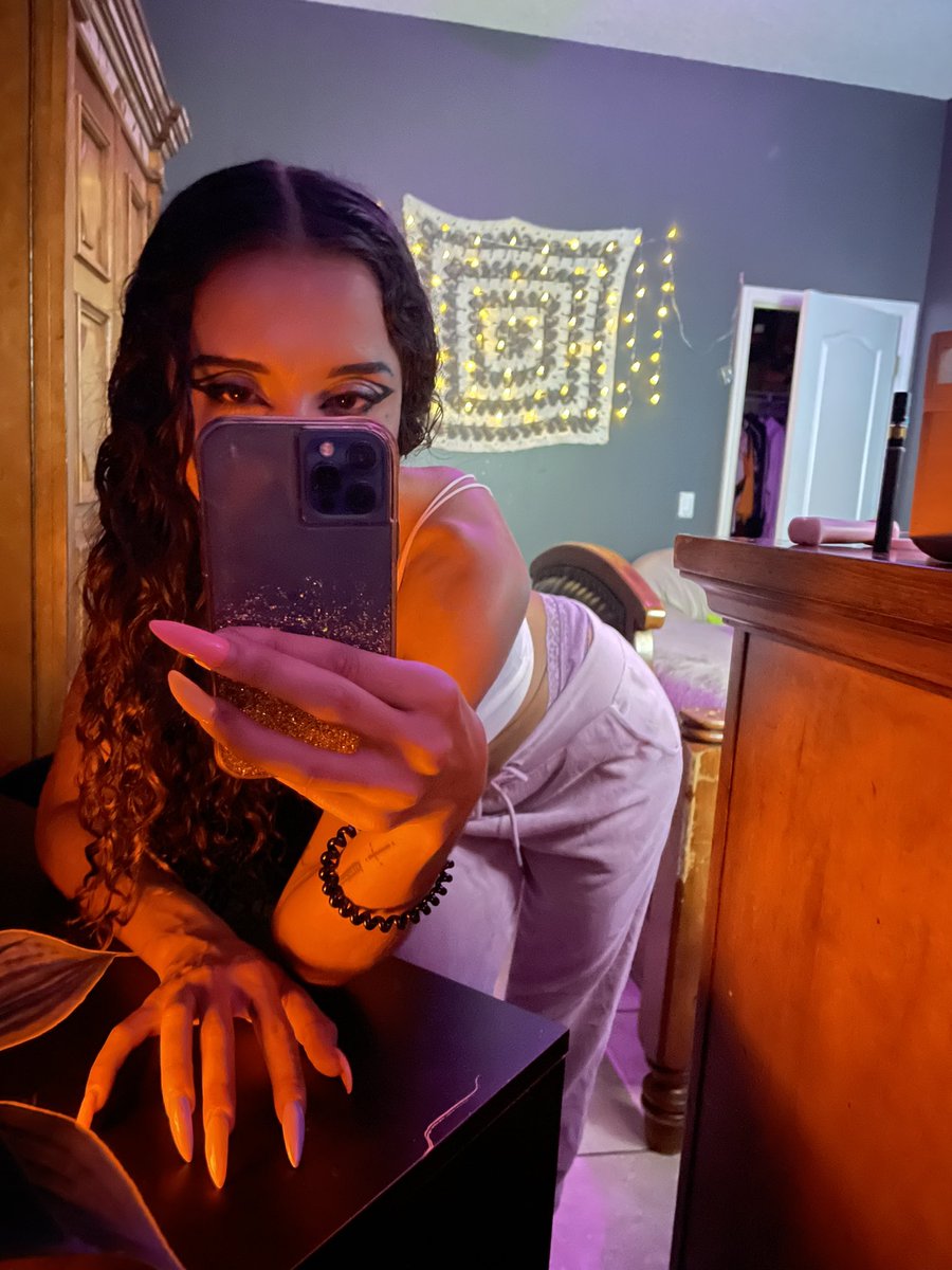 FreyjaFayette's tweet photo. Whose wallet will I be draining today 😜😋🥰
Approach with tribute or be gone peasant! 💅🏽😌👋🏽

$trustmewityomoney

paypig | findom | cashcow | humanatm | finsub | goddess | dominatrix | domme | femdom | cuckhold | sissy feet | whale sub https://t.co/kTa4hwecBv