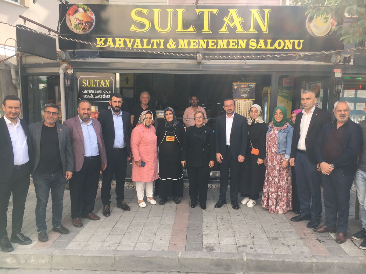 #Sultangazi 50. Yıl Mahallesi’nde bulunan kahvaltı salonunu ziyaret ettik. Nazik misafirperverlikleri için teşekkür ediyor, bol ve bereketli kazançlar diliyorum. @akpartiistanbul @AKSultangazii #YüzYüze100Gün #YüzYüzeGönülGönüle