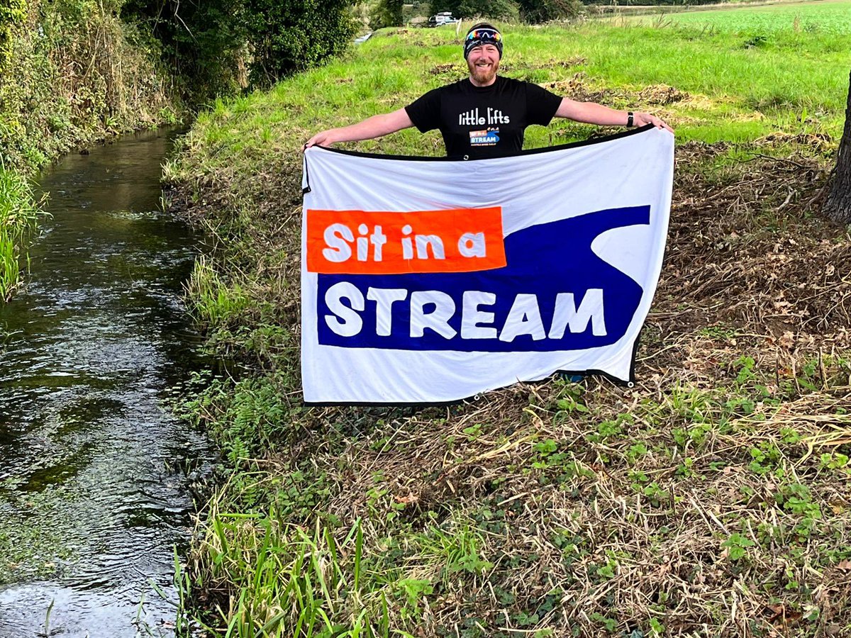 sitinastream's tweet photo. He’s off! (and the flag is back!)

https://t.co/jPmiqyyLHI https://t.co/6aLL5AXR82