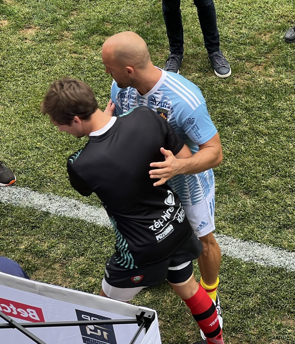 RV_66650's tweet photo. Les deux capitaines #USAPRCT #TOP14 https://t.co/JeaowBl9UH