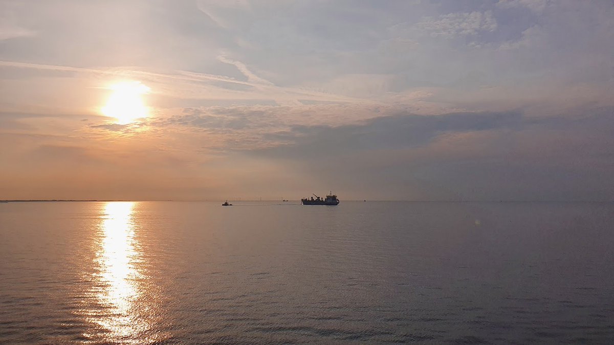 FabClimate's tweet image. Now in part two of my 24H trip back from Oslo to Innsbruck in #Flyless mode. Random thoughts from a non expert about land travel in a zero emission world. 🧵