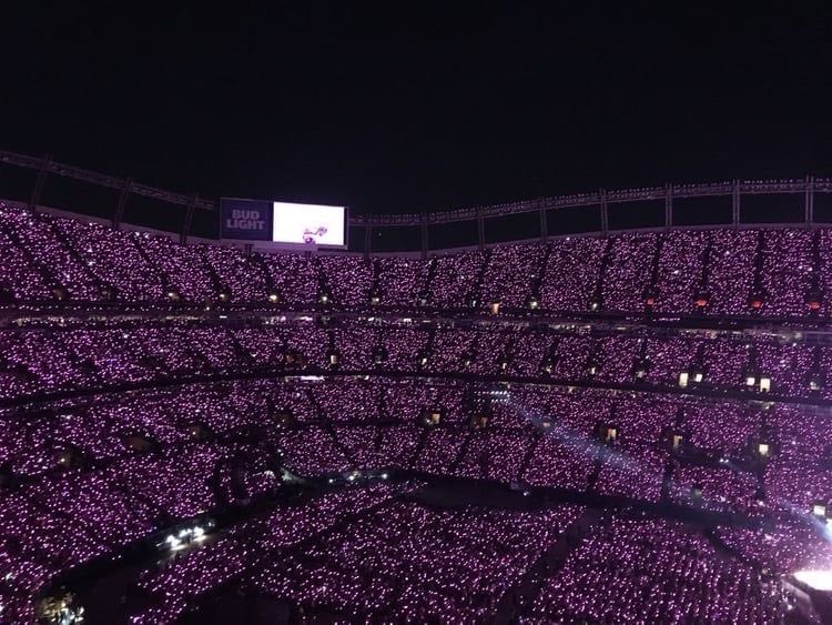 borabarbz's tweet photo. BTS &amp; Nicki minaj fans  <3 https://t.co/hEqXKutxI2
