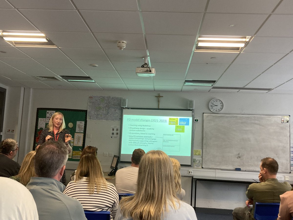Incredible #rEDNotts session by <a href="/MissLeeScience/">Sarah Herchak</a> leading the way on how Lead Practitioners can drive improvement both within academies and across a trust. A shining example of practice! <a href="/AcademyTrust/">Academy Transformation Trust</a> <a href="/BHallAcademy/">BristnallHallAcademy</a>