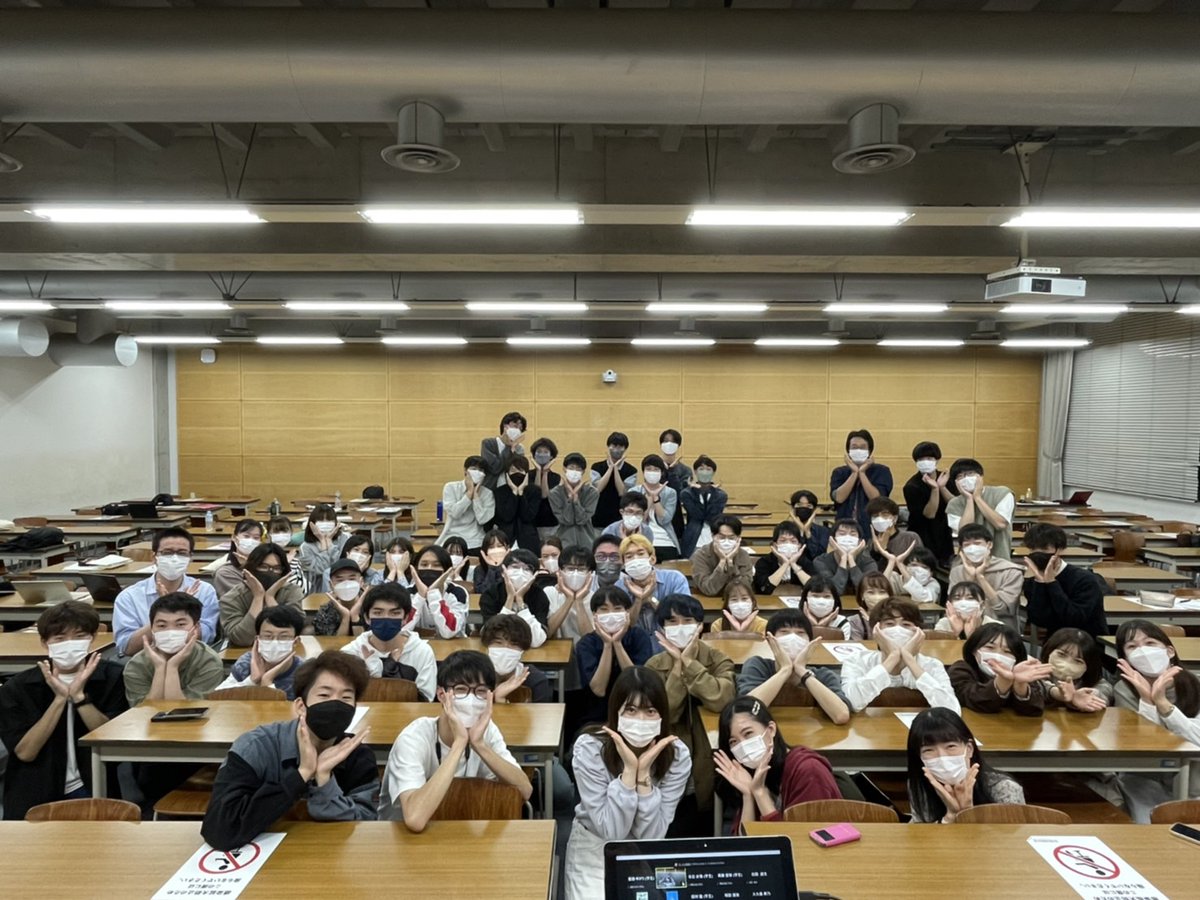 chum_live's tweet photo. ✉️他サークル宣伝便り⑦⸜🕊⸝
東京理科大学VOICE TRAINING部(@VoitraClubNoda)様🎤

VOICE TRAINING部様が大切にしていることは、
「歌うことを楽しむ」こと☺🎶

楽しく歌えばお客さんにも届くはず🍀我々も歌うことを楽しみ、お客様にも楽しんでもらえるライブを目指します✨

#chumPrism https://t.co/DX1qzzX8Zt