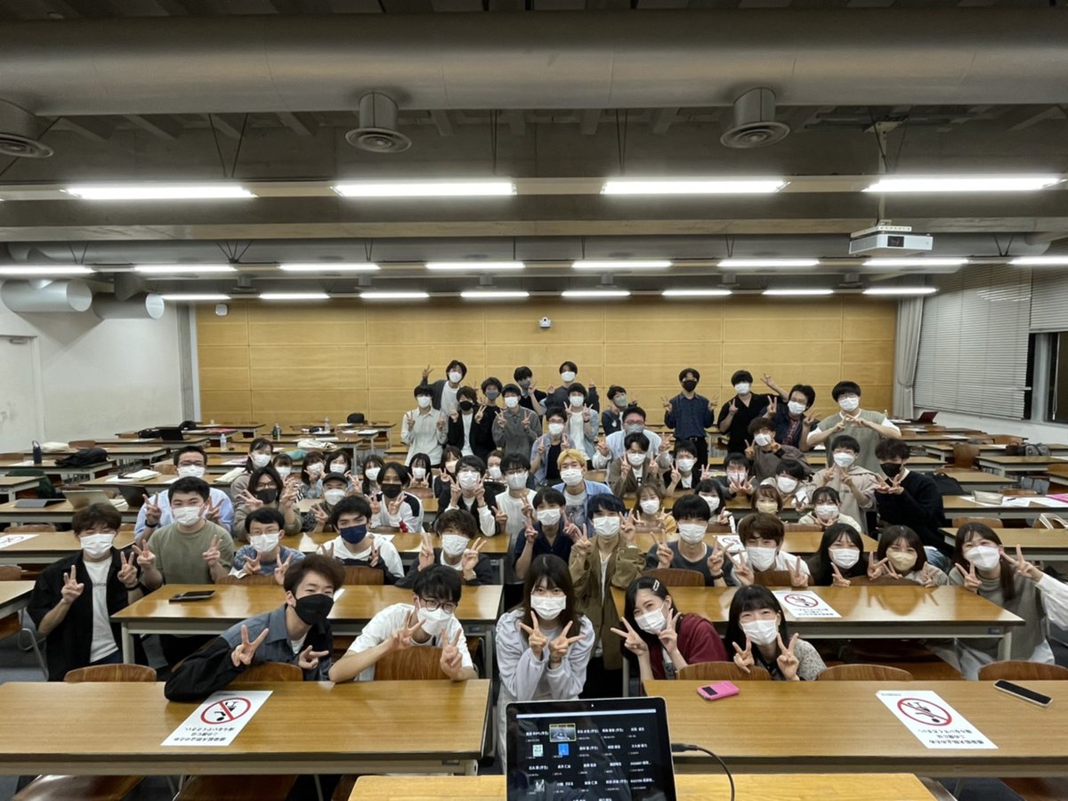 chum_live's tweet photo. ✉️他サークル宣伝便り⑦⸜🕊⸝
東京理科大学VOICE TRAINING部(@VoitraClubNoda)様🎤

VOICE TRAINING部様が大切にしていることは、
「歌うことを楽しむ」こと☺🎶

楽しく歌えばお客さんにも届くはず🍀我々も歌うことを楽しみ、お客様にも楽しんでもらえるライブを目指します✨

#chumPrism https://t.co/DX1qzzX8Zt