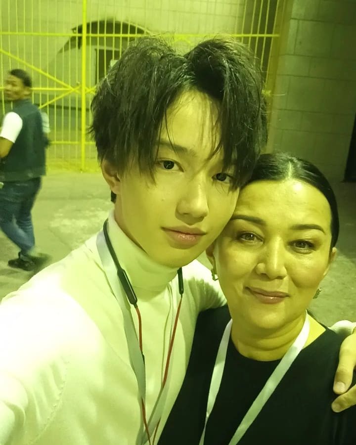 DQ_DearsVzla's tweet photo. 💖Hermosa fotografía que nos compartió @sveta_aitbaeva73 junto a @kudaibergen.abilmansur a través de su Stories. 💝
#dimashqudaibergen #dq #stranger #concert #sveta #mansur #dimash #dears #venezuela #Kazajistán #singer #viral #dimashdearsvenezuela #thesingerdimash #TheBestVoice https://t.co/eHjjLvSuao