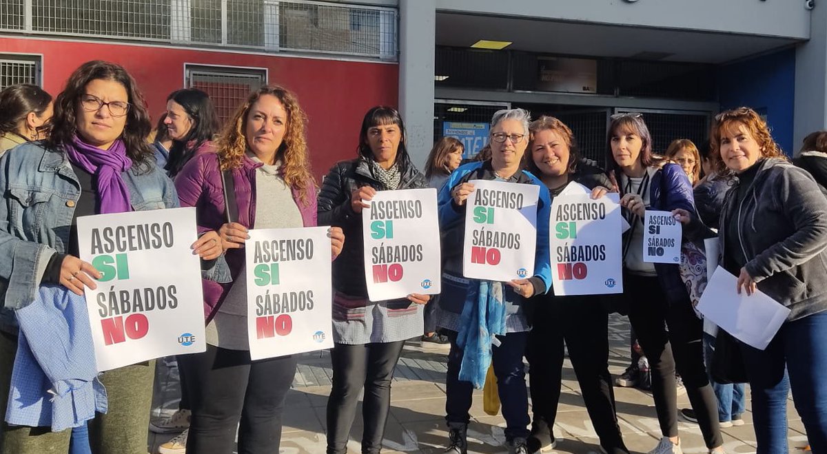 mononagutierrez's tweet photo. 📍Hoy el Ministerio de Educación convocó al Concurso de Ascenso, avasallando las condiciones laborales y declaraciones juradas de las trabajadoras de la educación

#AscensoSíSábadosNo https://t.co/Omu9bfZD2g