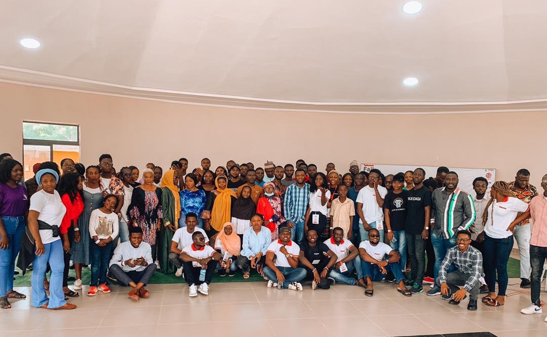 itsAlabi's tweet photo. Stretching our legsss and shaking of bodyy before we continue with round 2. Quick photo session.
#failconf22 #failconf @fail_conf https://t.co/ecvcLaCCD5