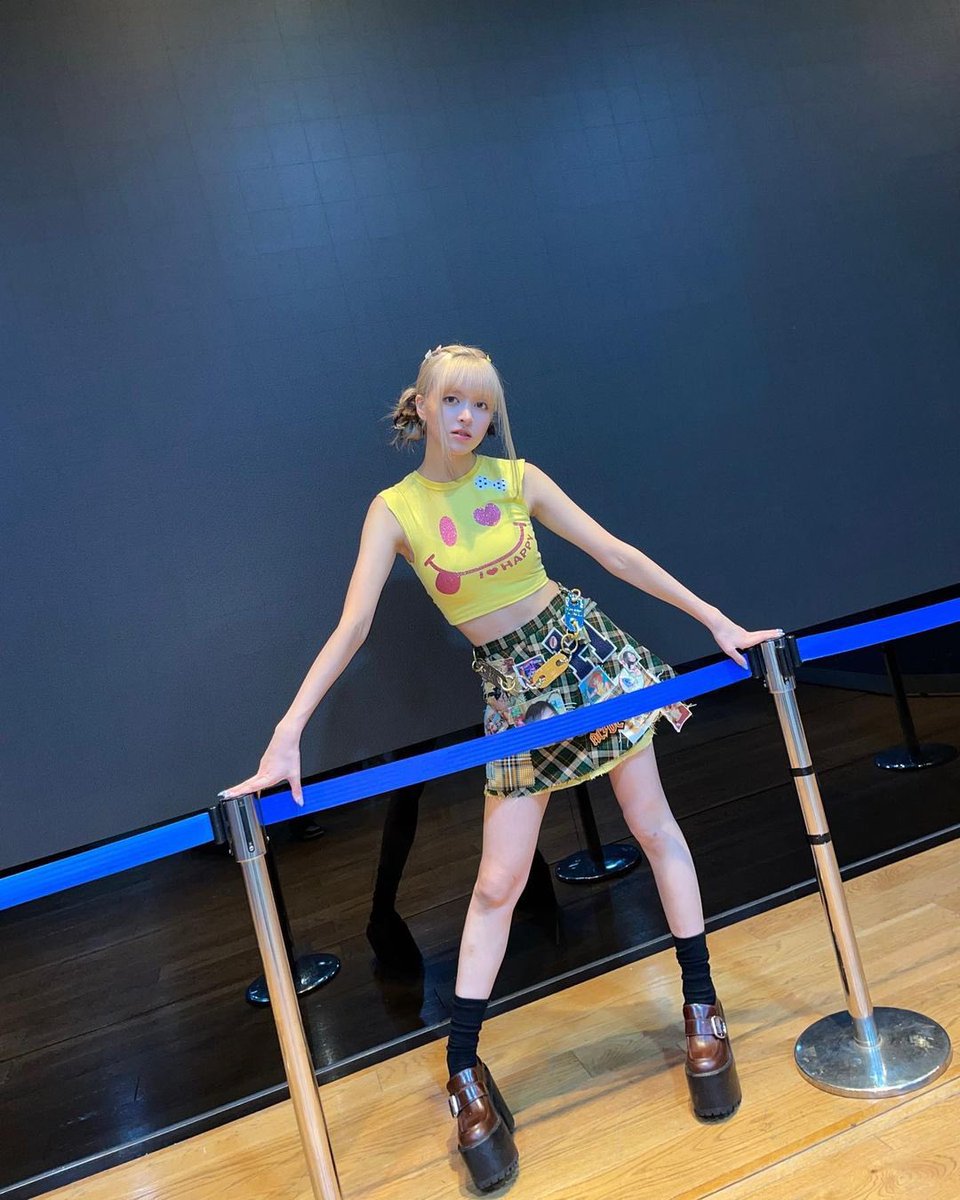 thechibilily's tweet photo. EXCUSEE ME??? MISS LILY???? https://t.co/I7rY8SwtdK