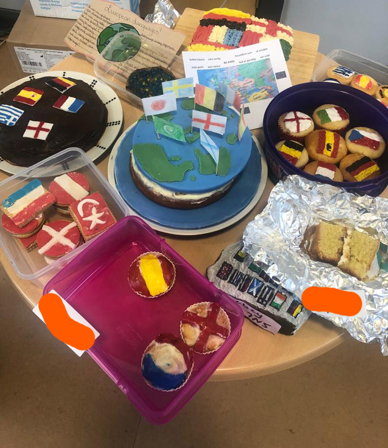 NorthChadMFL's tweet photo. We are celebrating and promoting European Day of Languages in our🇫🇷 and 🇪🇸 lessons @northchadderton. We are also launching a y7🥞 baking competition🏆, be creative! #EuropeanDayofLanguages2022 #languages #spanish #mflspanish #mfltwitterati #mflmatters #french #mfl https://t.co/GhkHmcnfRI