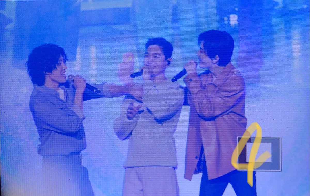 999_ifnt's tweet photo. 220924 #인피니트F #성열 #L #성종 프리뷰가 이상하다구요? 울면서 찍어서 그렇습니다 https://t.co/ATbA3HpqDj