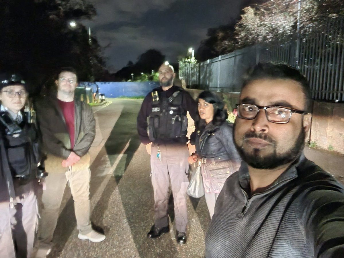 Friday Evening out in WestDrayton and Yiewsley ward with @MPSHillingdon @CllrScott Farley @Cllr Sital punja and I focussed on how councilors and police can work together to reduce crime.