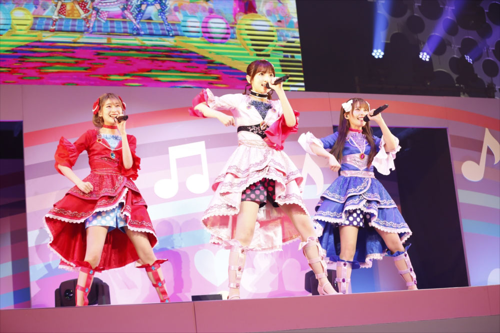 edgelinetokyo's tweet photo. 「Pretty Live！」28人登場！初披露楽曲満載に【公式レポ・写真31枚1】 https://t.co/Z2SmrOXK7n 

「Make it!」を茜屋日海夏、伊達朱里紗、林鼓子、廣瀬千夏の4人で披露や田中美海の一人3役、NonSugar歌唱も
#PrettyLive #AllforOne https://t.co/SOd0BFR7Er