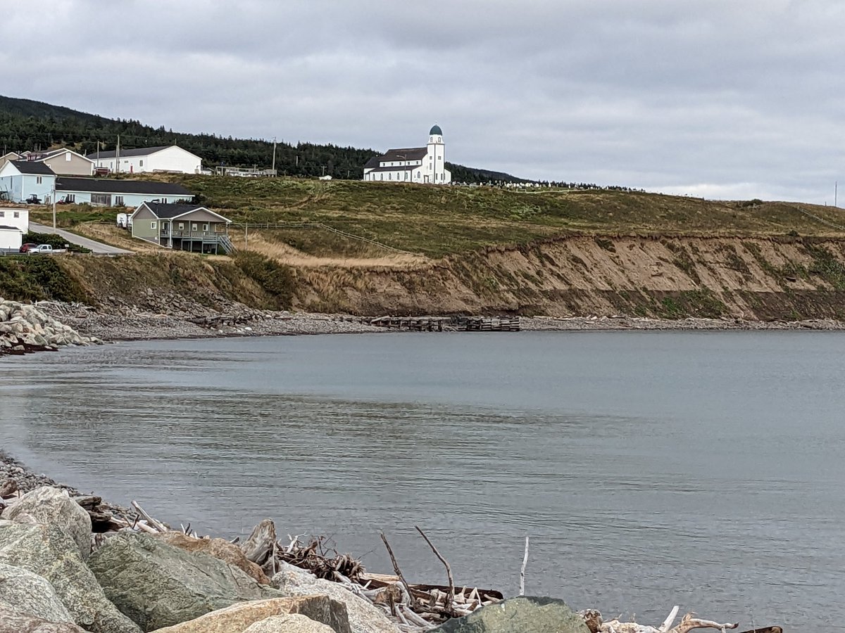 Unwritten75's tweet photo. @WreckhousePress Terrified this is going to happen to our place on the shore in #Codroy. Photo taken last week. I hope the home owners from your pic are safe. https://t.co/la7FcJy0wk