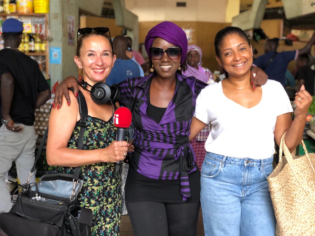 ffmuskoka's tweet photo. Retrouvez l’émission @prioritesante partenaire du #HackathonNutrition avec la Cheffe Prisca Gilbert et le Dr Binetou Cheikh Seck - diététicienne - visitant le marché Kermel (Dakar), avant de nous préparer un menu diversifié et local parfaitement équilibré. https://t.co/tEcNhOIxzR https://t.co/qO2RcorS84