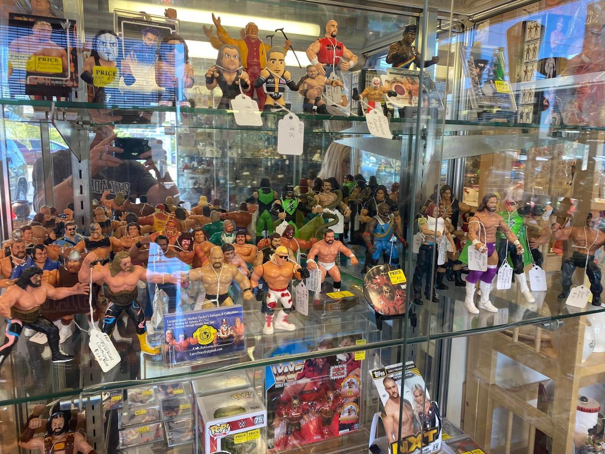 RefLarrysWC's tweet photo. ๐FALL EXTRAVAGANZA!!๐
Continues TODAY 9/24
OPEN 9am-8pm
30% OFF ANYTHING IN MY BOOTH & trophy case #6 over $10 & not marked firm.@RefLarrysWC is Vendor REF & LP
566 N. Reading Rd, Ephrata, Pa 17522
#mothertuckersantiques #reflarryswc #fallextravaganza #collectibles https://t.co/2oUbzwPfaS