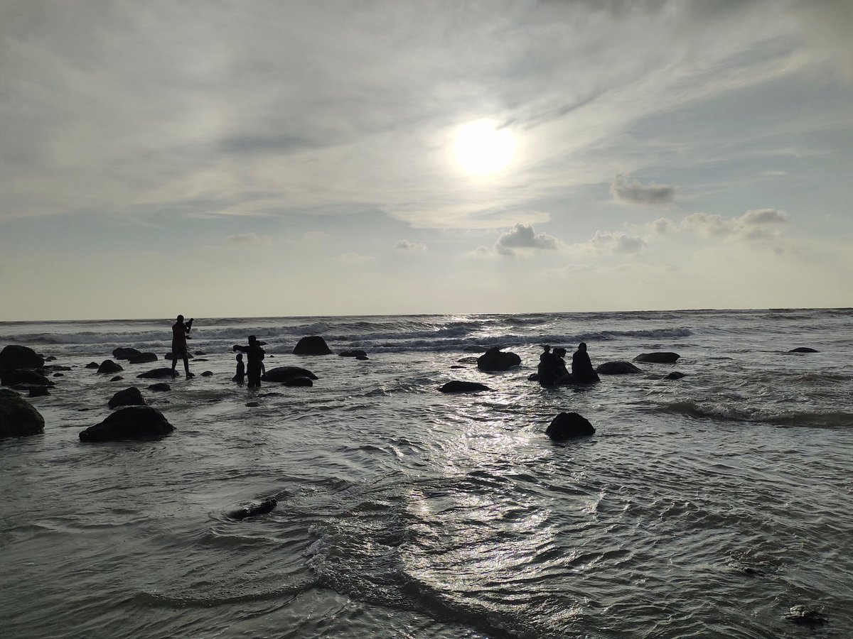 MdSaidu37398562's tweet photo. Beach Photography!

#photography #photo #foto #city #street #streetphotography #streetphoto #portraitphotography #BlackAndWhitePhotography #streetart #Rohingya_Life #nationalgeographic #discovery #worldphotography #photographychallenge #oldisgold #elderlyphotography #humanphotogr https://t.co/ijqws1fqrW