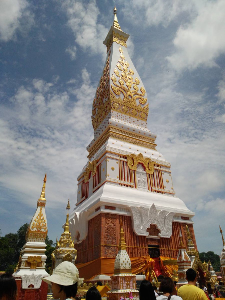 RandomAsia's tweet photo. The most famous temple in Nakhon Phanom province. ✈️🌄🌅🌾🌼 3 days 2 nights only 2,217 Baht

More details: https://t.co/DYIyfUHnw8

#randomtravelasia #Thailand #chiangmai #nature #holiday #takeabreak #forest #wildlife #culture #romantic #hiking #mountain #Nakhonphanom #temple https://t.co/aGyi5YvtOm
