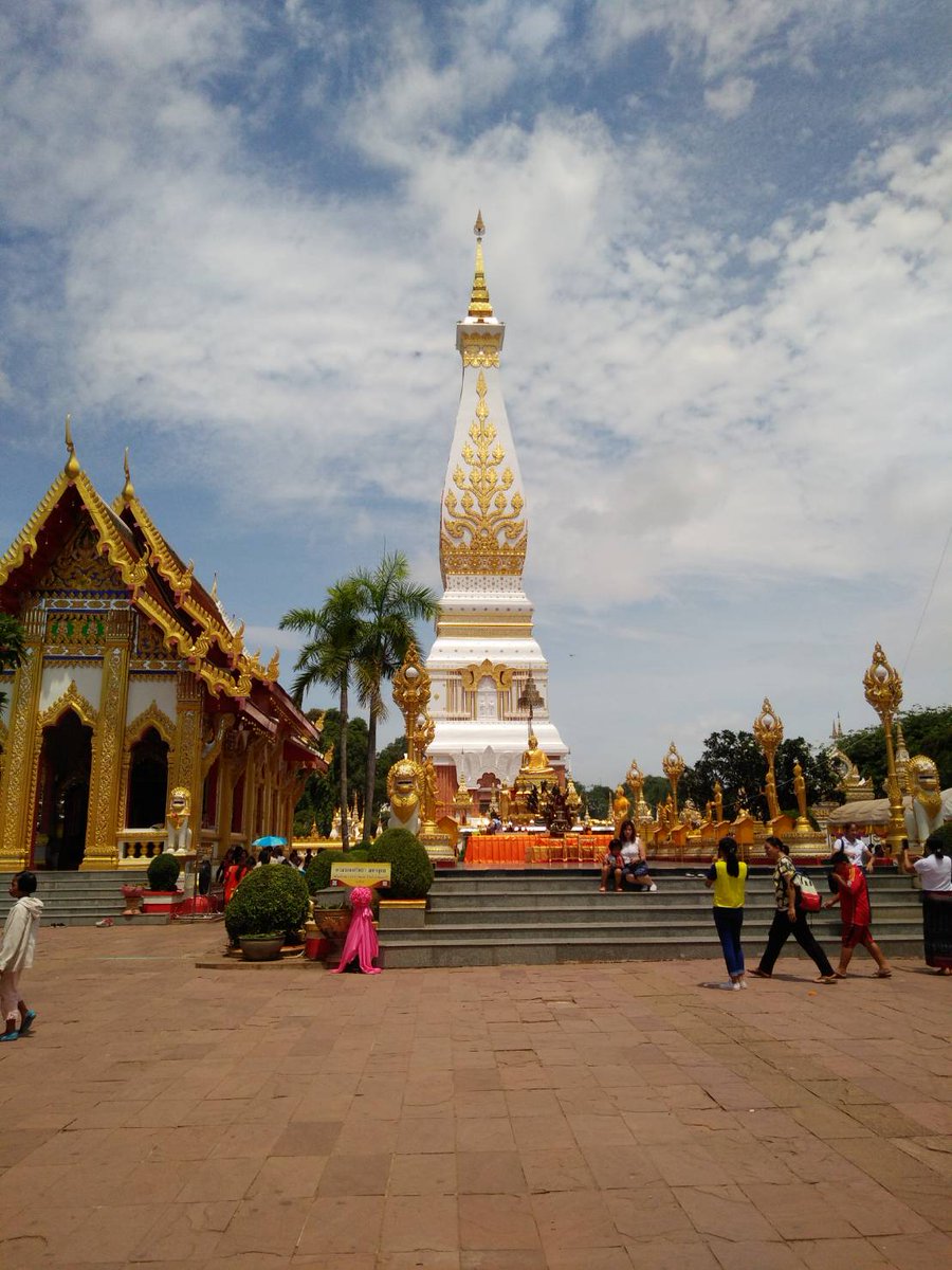 RandomAsia's tweet photo. The most famous temple in Nakhon Phanom province. ✈️🌄🌅🌾🌼 3 days 2 nights only 2,217 Baht

More details: https://t.co/DYIyfUHnw8

#randomtravelasia #Thailand #chiangmai #nature #holiday #takeabreak #forest #wildlife #culture #romantic #hiking #mountain #Nakhonphanom #temple https://t.co/aGyi5YvtOm