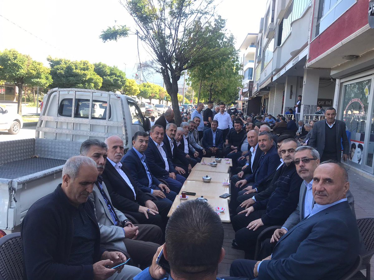 Bursa’da hayatlarını idame ettiren Muş’lu kardeşlerimizle bir araya gelip çay içip hasret giderdik.

Gösterdikleri ilgi, alaka ve sıcak sohbetleri için hepsine teşekkür ederim.