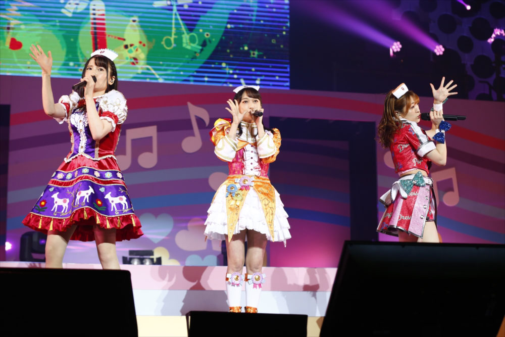 edgelinetokyo's tweet photo. 「Pretty Live！」28人登場！初披露楽曲満載に【公式レポ・写真31枚2】 https://t.co/PvIX1RQWyS 

久保田未夢、若井友希、佐藤あずさによるプリパラナースや内田彩「Starlight! 」では引坂理絵
#PrettyLive #AllforOne https://t.co/i4TFApG7Gn