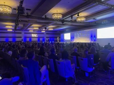 th_wright's tweet photo. The real estate market is changing. It’s more complex than I’ve seen in 25 years. It was an honor to speak to a large group of @sothebysrealty brokers in Texas adapting to serve our clients. Thank you @KuperSIR @MarthaTurnerSIR @BriggsFreeman for a powerful event. #summitsir https://t.co/8t9bJfAOL8