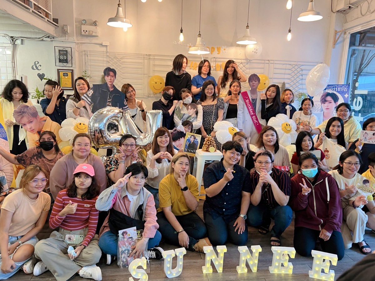 movylodge's tweet photo. งานวันนี้บรรยากาศอบอุ่นมาก ๆปลื้มใจแทนน้อน❤️❤️❤️
#HappySunneeDay2022 
#movylodge #movycafe 
#eventcafe https://t.co/CEVum6CSD6