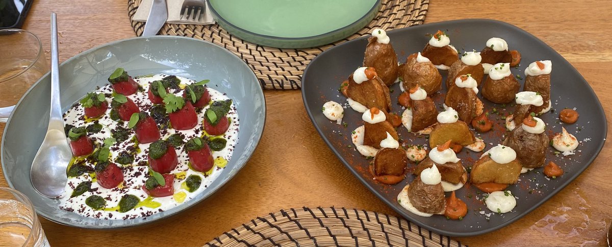 sandra_G66's tweet photo. Zo kan je ook een salade en patatas bravas opdienen #rebrots #Ibiza https://t.co/MZ6zb0UN3I