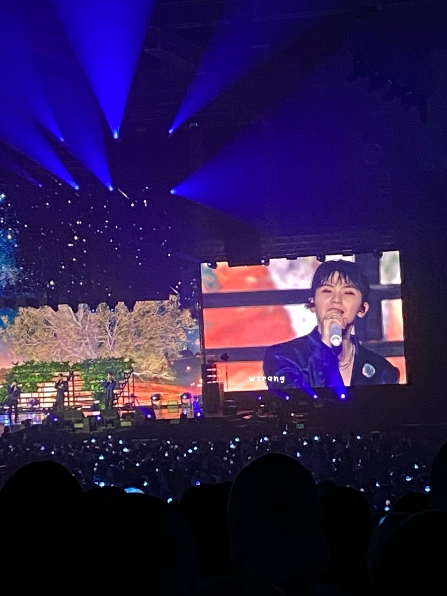 🍚 on Twitter: "RT @wzrang: woozi new fit 💙 #BETHESUNinJKT"