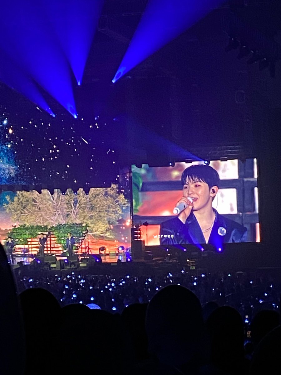 🍚 on Twitter: "RT @wzrang: woozi new fit 💙 #BETHESUNinJKT"