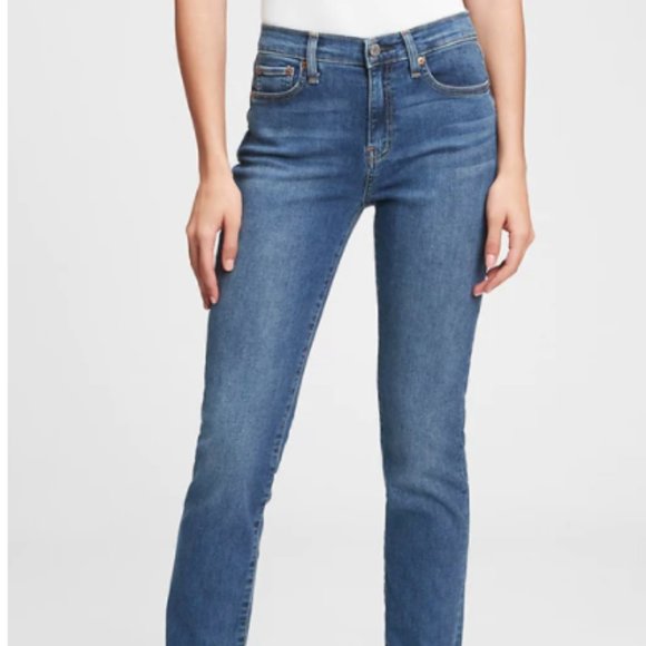 HarrysCherry10's tweet photo. So good I had to share! Check out all the items I'm loving on @Poshmarkapp #poshmark #fashion #style #shopmycloset #nobrand #victoriassecret #gap: https://t.co/boFQ3MRMGv https://t.co/xG0cfRCG20