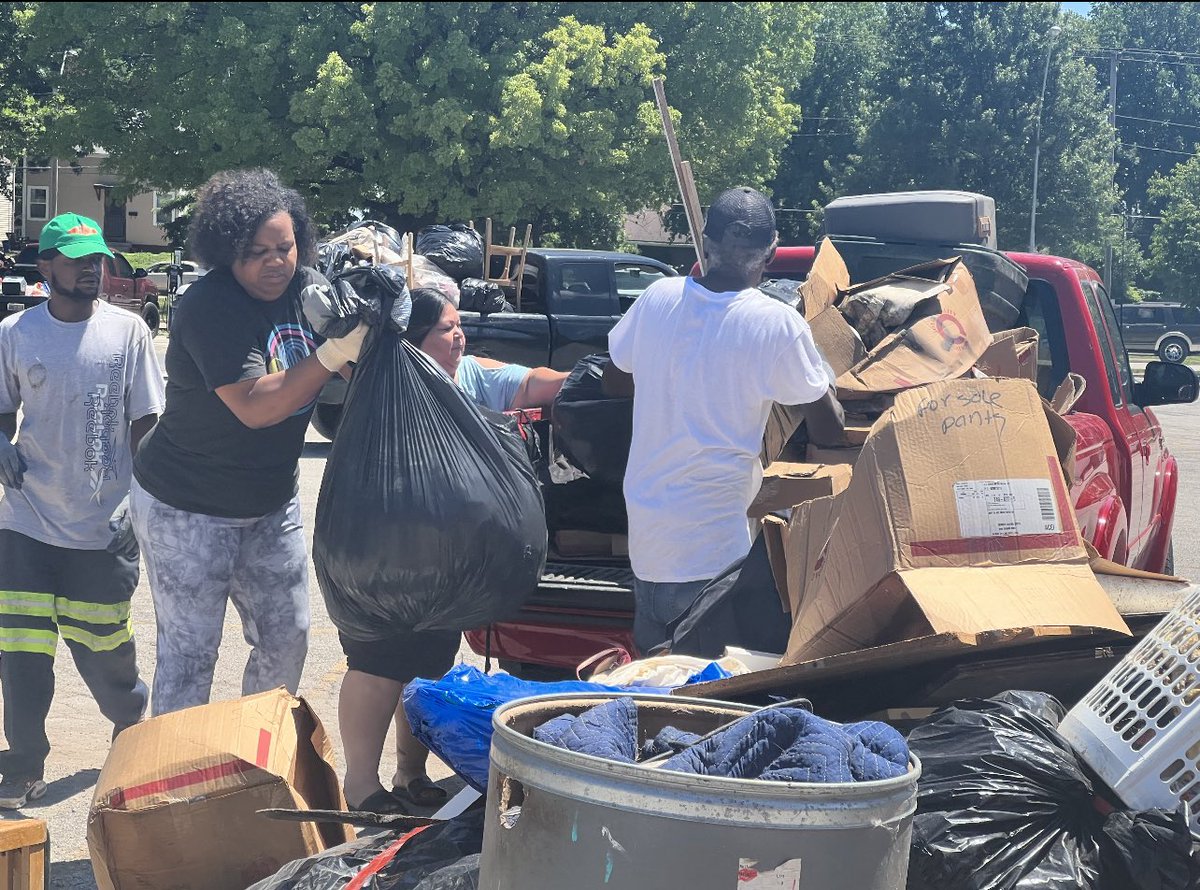 Let’s do this!!  Grateful for all of the residents, resident leaders and City staff for ensuring Kansas City is a healthy and vibrant for everyone #CleanUp #TrashDay #3rdDistrictStrong #KCStrong