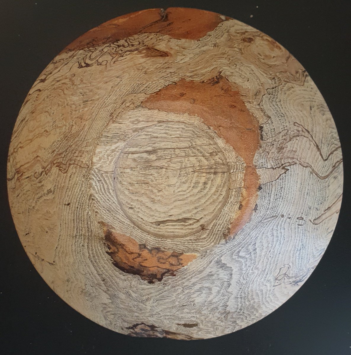 Kernow27's tweet photo. 23cm Oak Burr Bowl
#Woodturning #HomeCrafted https://t.co/QrfKub4r20