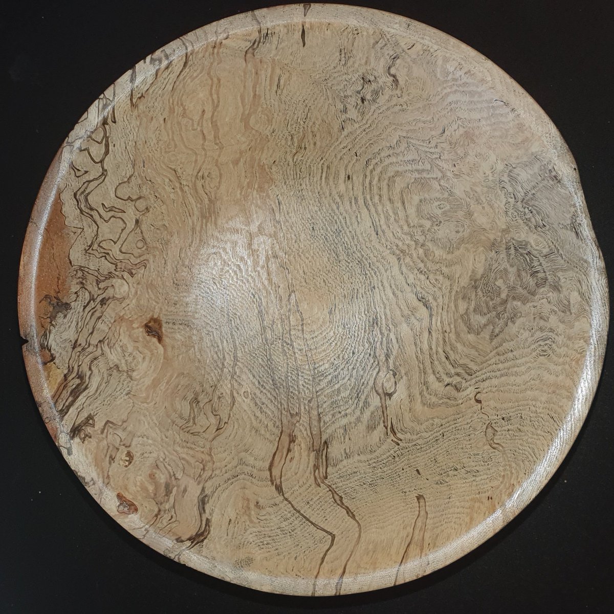 Kernow27's tweet photo. 23cm Oak Burr Bowl
#Woodturning #HomeCrafted https://t.co/QrfKub4r20